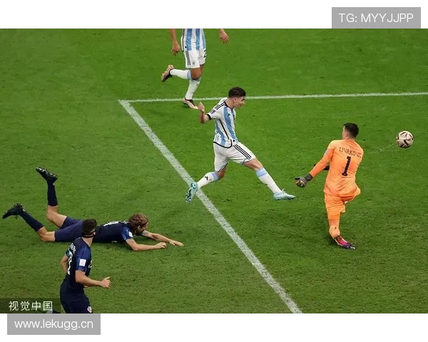 阿尔瓦雷斯国家队不可替代?战术角色与实际贡献分析 阿尔瓦雷斯国家队不可替代?战术角色与实际贡献分析