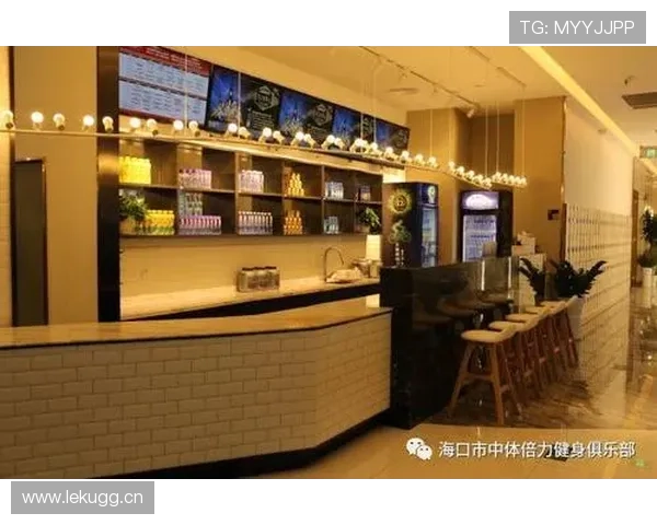 汪顺家的冰箱里塞满蛋白粉，连饮料都是按秒喝的